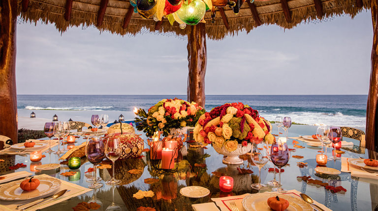 Thanksgiving hostess baskets