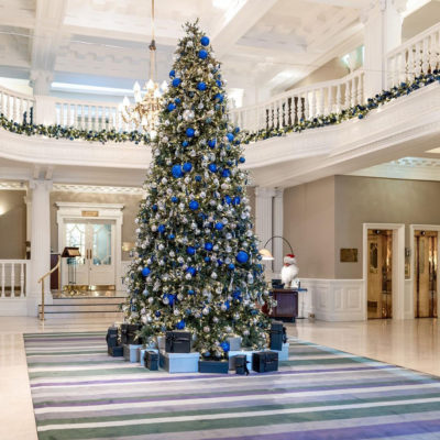 21 Stunning Hotel Christmas Trees – Forbes Travel Guide Stories
