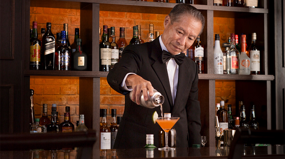 How To Make The Iconic Tokyo Station Cocktail