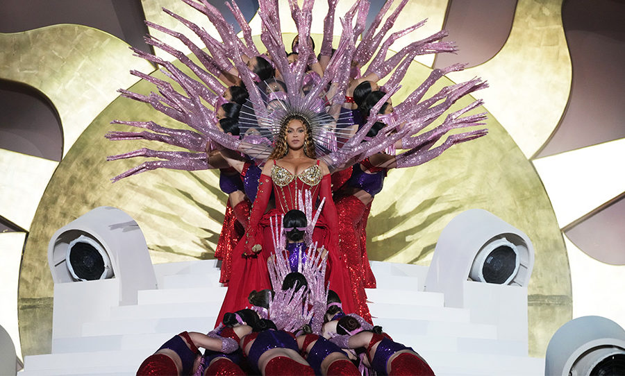 Beyoncé performs at Atlantis The Royal.