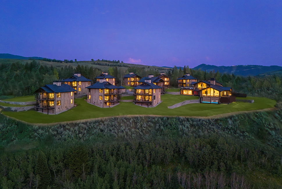 Yellowstone Hotel
